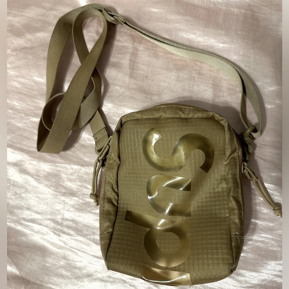 AUTHENTIC SUPREME BAG